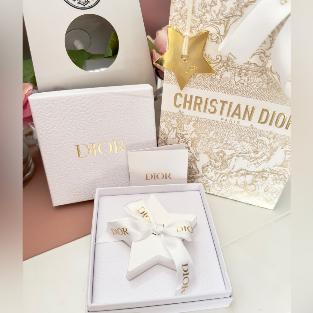 Christian Dior Ceramic Star Fragrance Diffuser/ Paper Weight - Picture 7 of 7